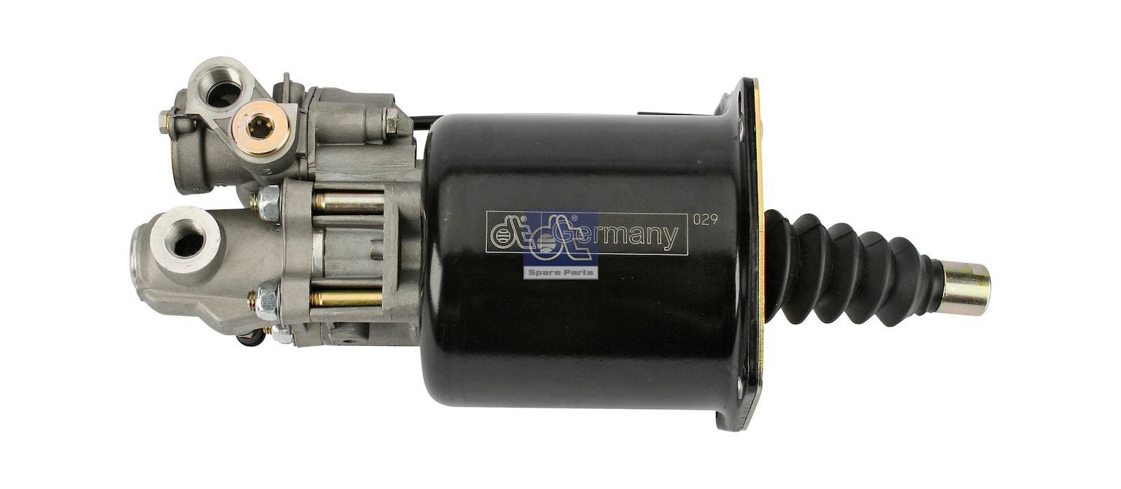 Clutch servo replaces DAF