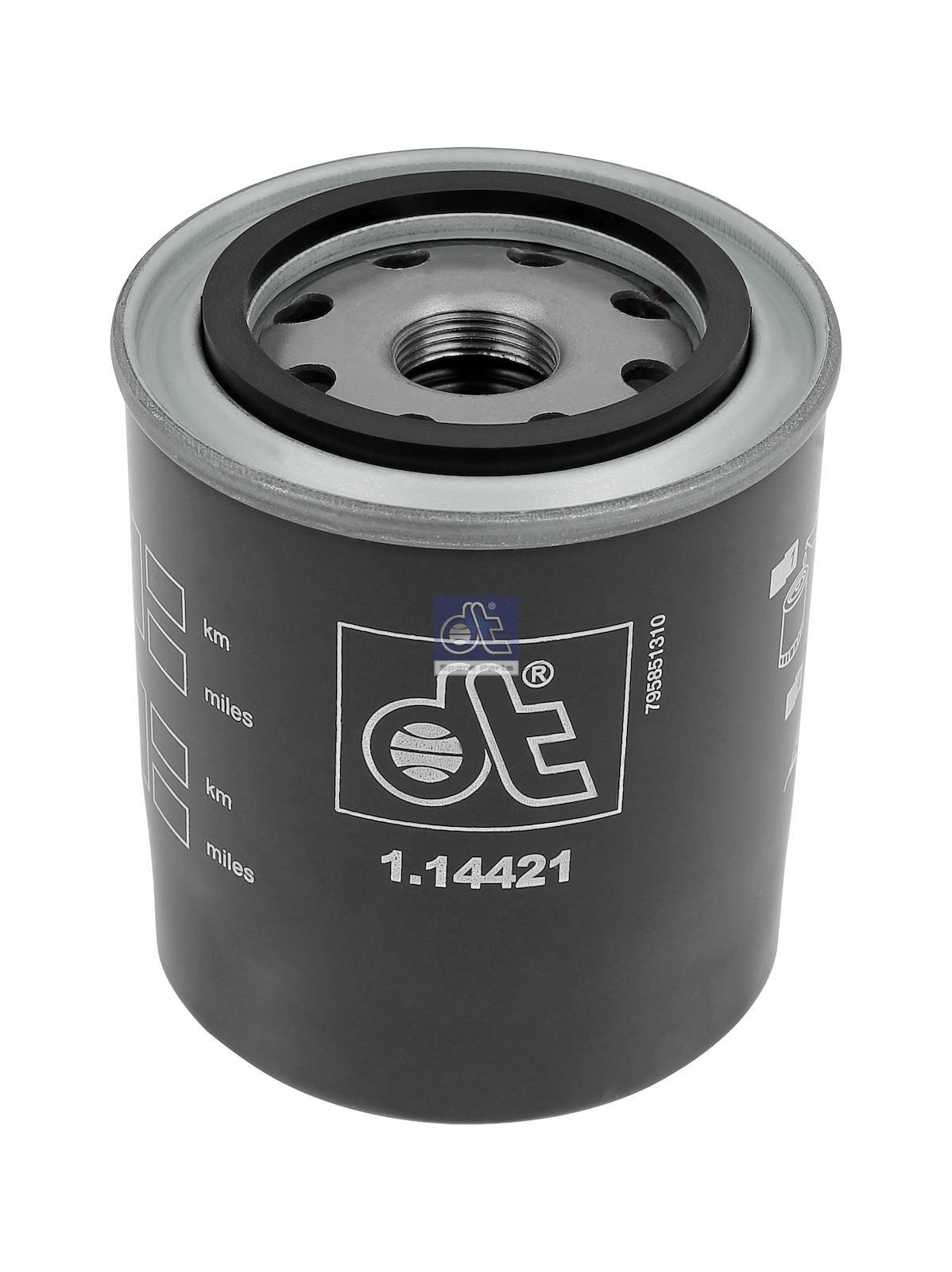 Oil filter replaces MAN